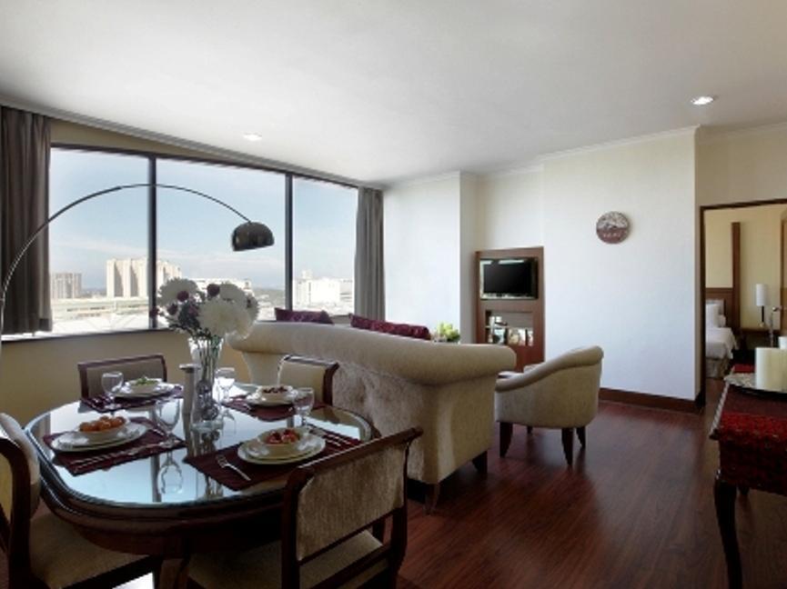 Ibis Mangga Dua Otel Cakarta Dış mekan fotoğraf
