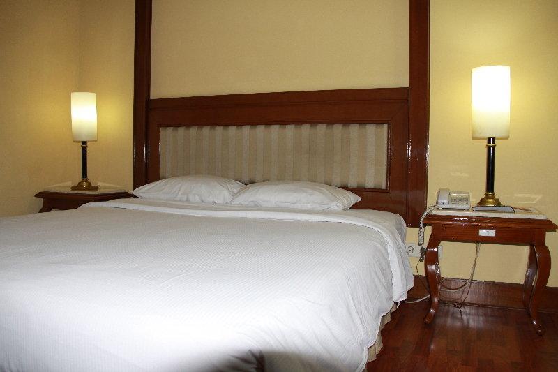 Ibis Mangga Dua Otel Cakarta Dış mekan fotoğraf