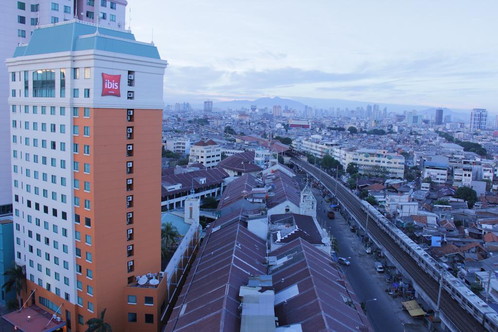 Ibis Mangga Dua Otel Cakarta Dış mekan fotoğraf